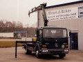 baustofffahrzeug_mit_kran_gruen-weiss_2_500